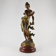 Scultura Antica - Peureuse - Giovane Donna Spaventata  