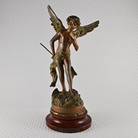 Escultura Antiga - Papillon - Anjo Caçando Borboletas com uma Rede