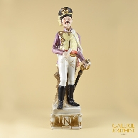 Porcelana Antigua - Soldado Napoleónico - Oficial - Chasseur